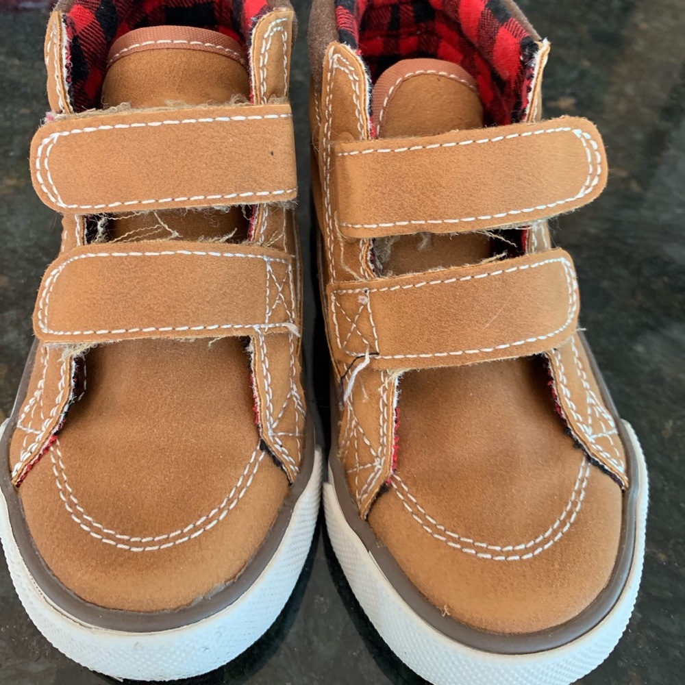 Toddler boys size 7 boots shoes